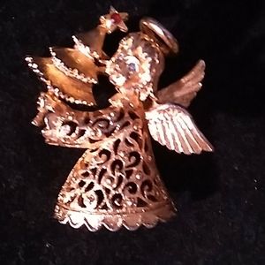 CHRISTMAS ANGEL  CARRY TREE BROOCH
